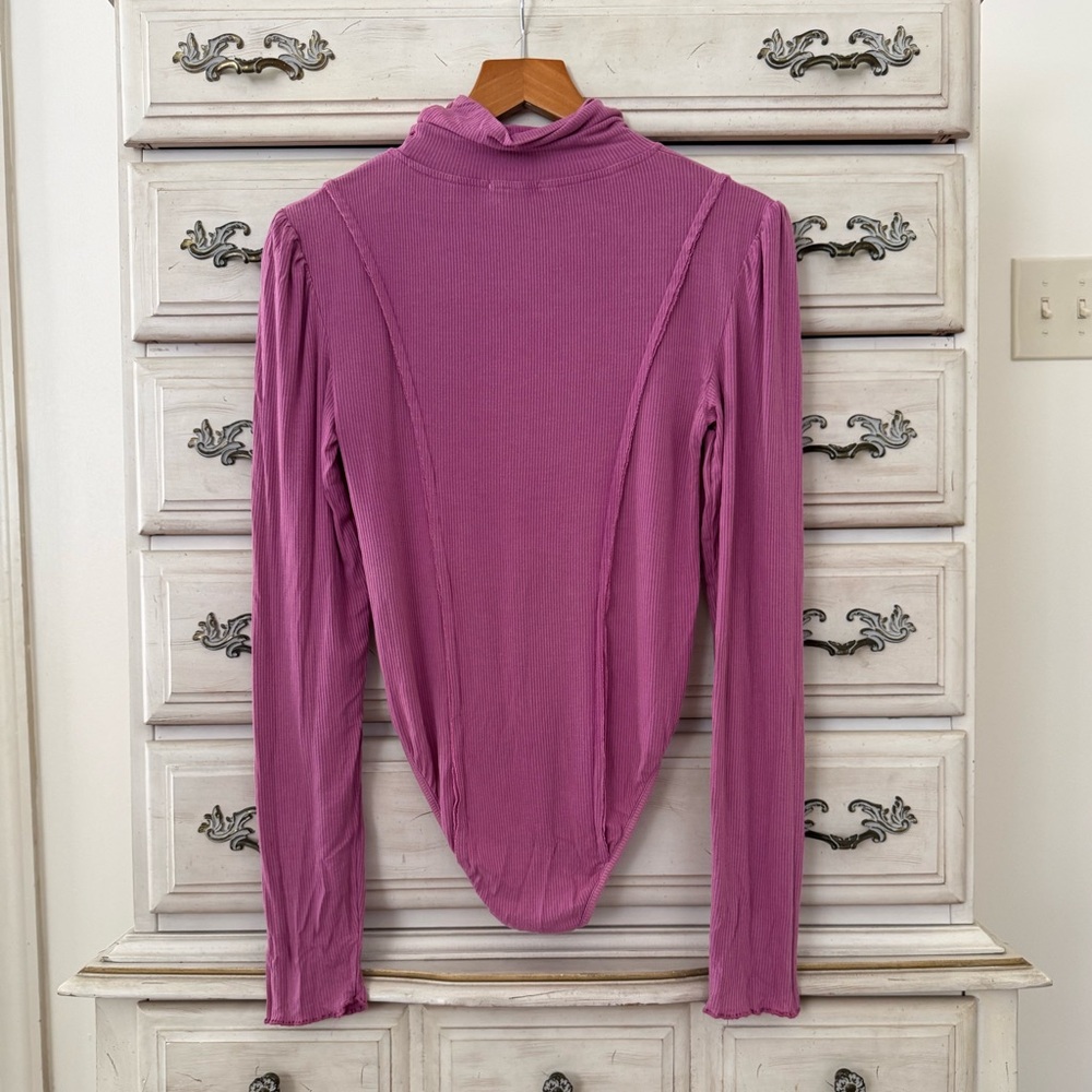 POL Lavender Ribbed Reverse Seam Bodysuit - Picture 3 of 5
